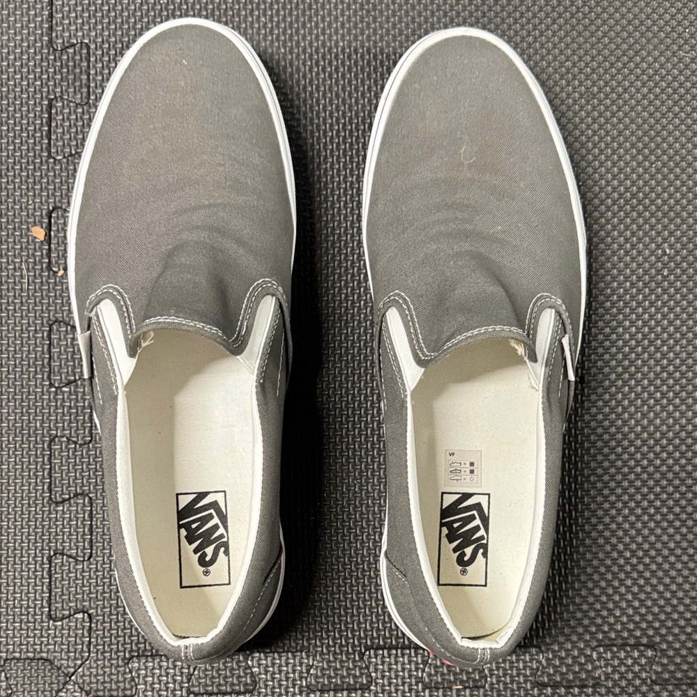Like New Vans Men's Gray Slip-On Shoes